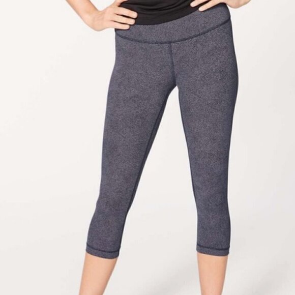 Lululemon Wunder Under High Rise Crop 4 - Picture 1 of 4